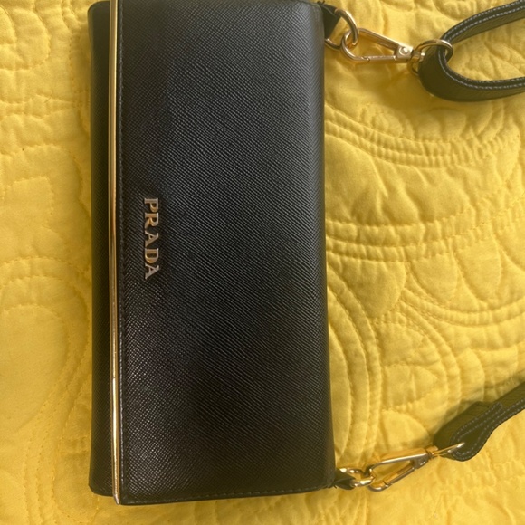 Authentic Prada wallet on adjustable crossbody strap - Picture 13 of 16